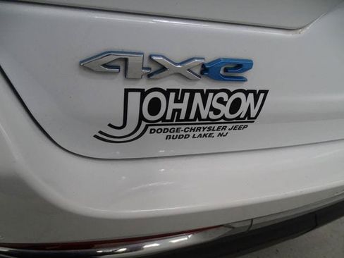 Certified 2022 Jeep Grand Cherokee Limited 4xe AWD/4WD image 28