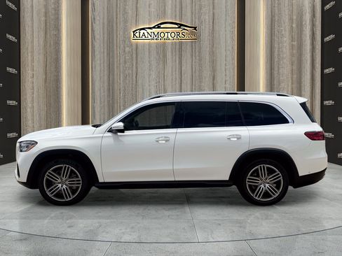 Used 2024 Mercedes-Benz GLS 450 4MATIC image 4
