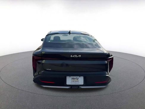 Used 2025 Kia K4 LXS image 12
