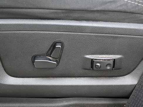 Used 2024 RAM 3500 Big Horn AWD/4WD image 8
