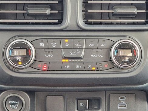 Certified 2022 Ford Maverick Lariat w/ Lariat Luxury Package image 27