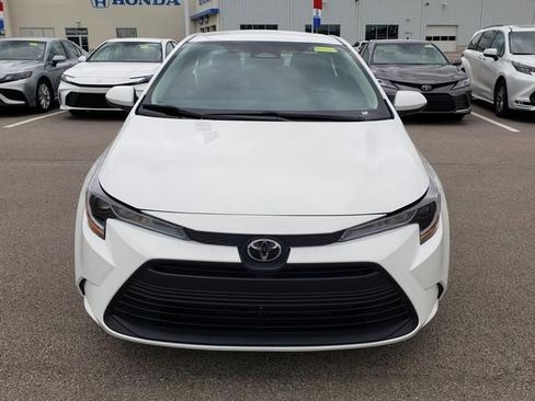 Used 2026 Toyota Corolla LE FWD image 2