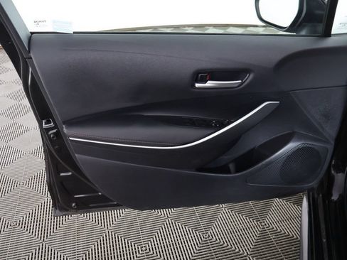 Used 2025 Toyota Corolla SE FWD image 19