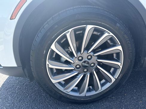 Used 2023 Lincoln Corsair Reserve w/ Equipment Group 201A FWD image 12