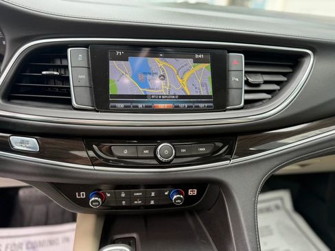 Used 2019 Buick Enclave Essence AWD/4WD image 13