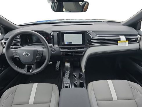 Used 2026 Toyota Camry SE w/ Convenience Package FWD image 10