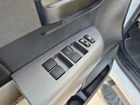 Used 2012 Toyota Tundra 4x4 CrewMax w/ SR5 Pkg image 21