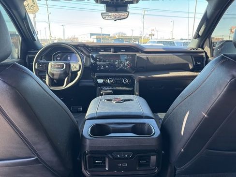 Used 2024 GMC Sierra 1500 AT4 w/ Technology Package image 10