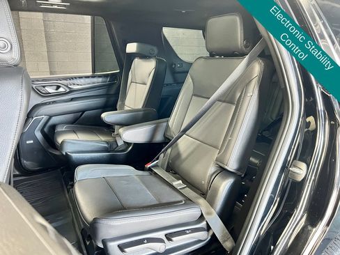 Used 2023 GMC Yukon Denali w/ LPO, Floor Liner Package AWD/4WD image 15