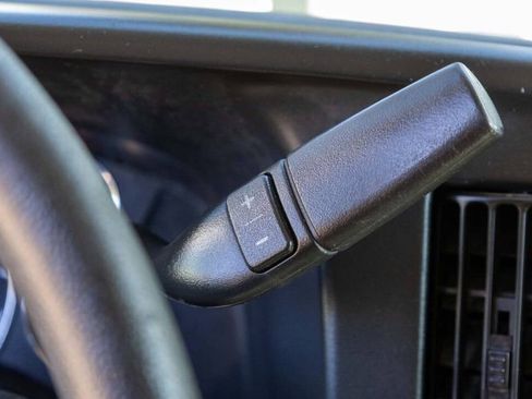 Used 2015 GMC Savana 3500 LS w/ Chrome Appearance Package image 23