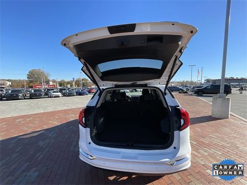 Used 2024 GMC Terrain Denali w/ Denali Premium Package image 35