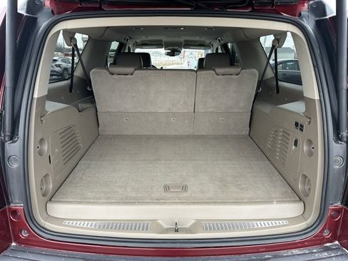 Used 2020 Chevrolet Suburban Premier image 19