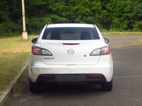 Used 2010 MAZDA MAZDA3 i Sport image 21