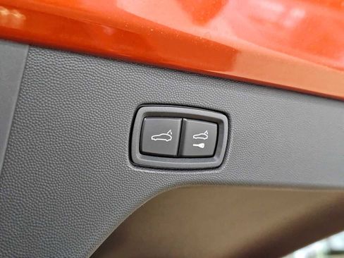 New 2025 Porsche Macan Electric image 17