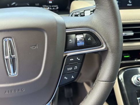 Certified 2023 Lincoln Nautilus FWD w/ Premium Package image 24