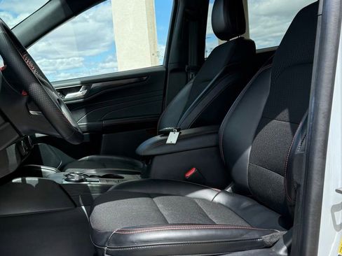 Used 2025 Ford Escape ST-Line Select AWD/4WD image 11