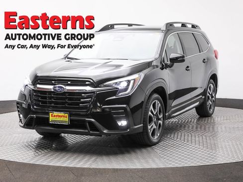 Used 2023 Subaru Ascent Limited image 1