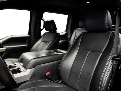 Used 2022 Ford F250 Lariat w/ Black Appearance Package AWD/4WD image 36