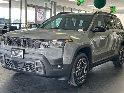 New 2026 Jeep Cherokee Laredo image 7