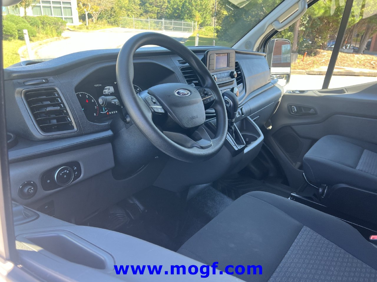 Used 2025 Ford Transit 250 Low Roof w/ Exterior Upgrade Package RWD image 5