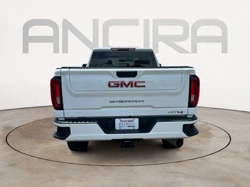 Used 2022 GMC Sierra 2500 AT4 AWD/4WD image 9