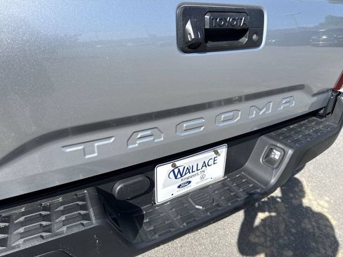 Used 2022 Toyota Tacoma SR AWD/4WD image 6