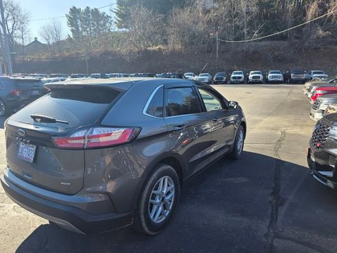 Used 2024 Ford Edge SEL image 8