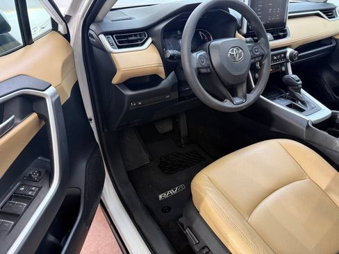 Used 2023 Toyota RAV4 XLE w/ Convenience Package FWD image 11