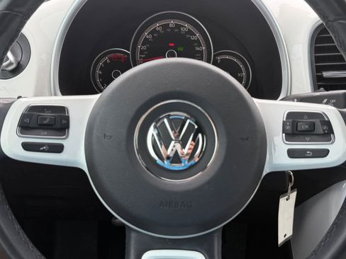 Used 2019 Volkswagen Beetle 2.0T S FWD image 40