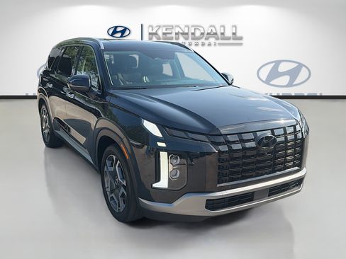 Used 2023 Hyundai Palisade SEL FWD image 1