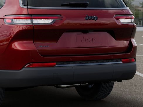New 2026 Jeep Grand Cherokee L 4WD image 13