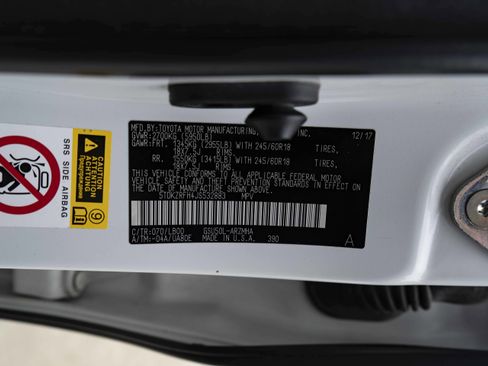 Used 2018 Toyota Highlander XLE FWD image 46