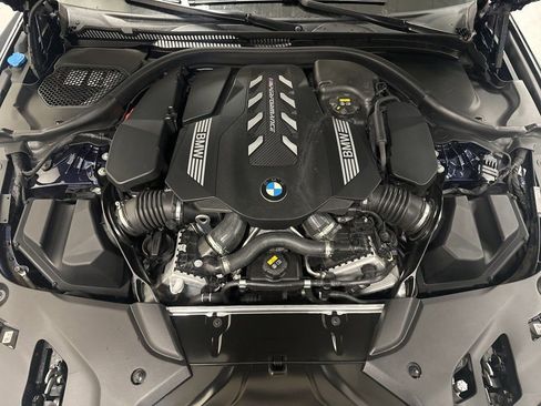 Used 2021 BMW M550i xDrive w/ Executive Package image 7