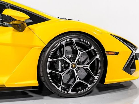 Used 2024 Lamborghini Revuelto image 45