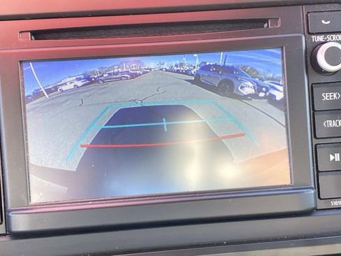 Used 2016 Toyota Tacoma SR RWD image 12