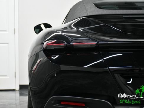 Used 2024 Ferrari Roma Spider RWD image 15