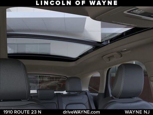 New 2025 Lincoln Corsair Reserve w/ Jet Appearance Package AWD/4WD image 23