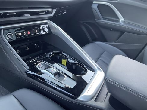 Certified 2025 Audi Q5 Premium w/ Convenience Package AWD/4WD image 9