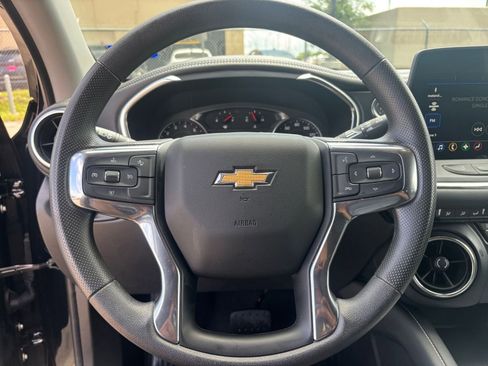 Used 2025 Chevrolet Blazer LT image 27