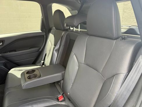 Certified 2025 Subaru Forester Limited AWD/4WD image 28