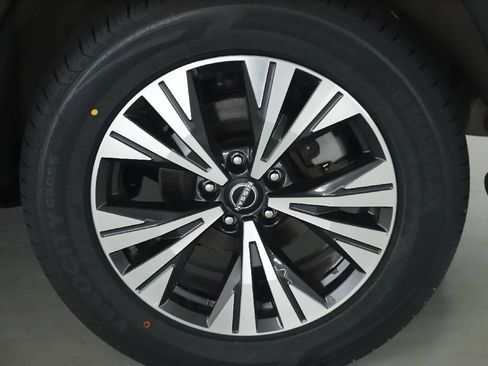 Certified 2023 Nissan Rogue SV AWD/4WD image 40