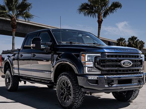 Used 2022 Ford F250 Lariat w/ Tremor Off-Road Package AWD/4WD image 7