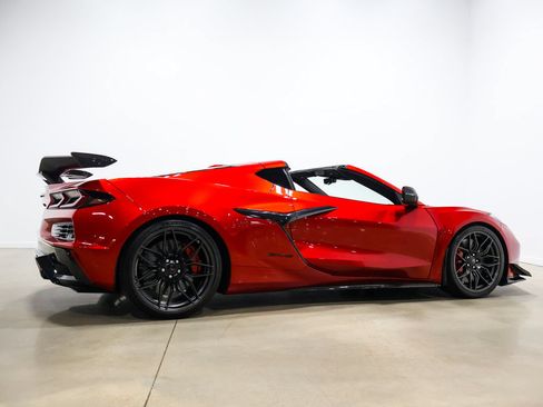 Used 2025 Chevrolet Corvette Z06 w/ Z07 Performance Package RWD image 66
