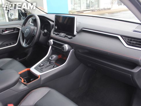 Used 2024 Toyota RAV4 Adventure image 26