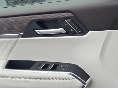 New 2026 GMC Acadia Denali w/ Super Cruise Package image 11