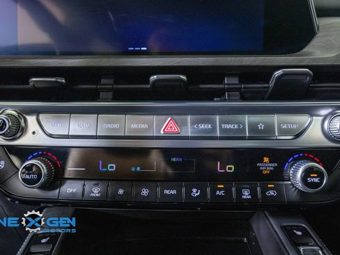 Used 2024 Kia Telluride SX X-Pro AWD/4WD image 21