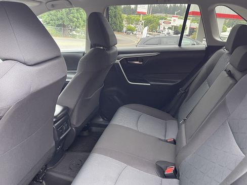 Certified 2025 Toyota RAV4 XLE AWD/4WD image 13
