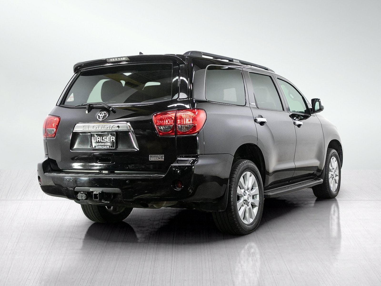 Used 2016 Toyota Sequoia Platinum AWD/4WD image 5