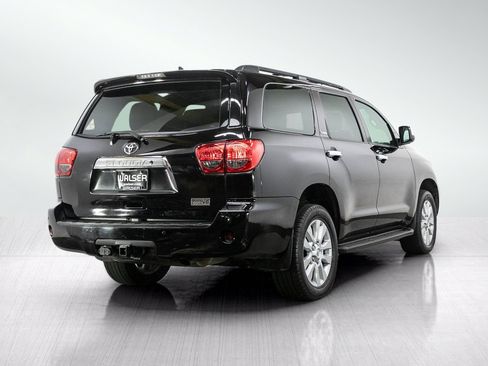 Used 2016 Toyota Sequoia Platinum AWD/4WD image 5
