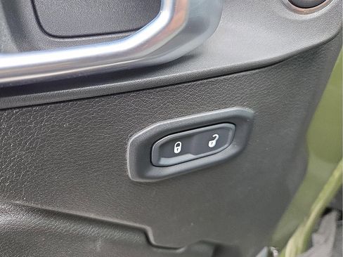 Used 2024 Jeep Wrangler Sport S image 14